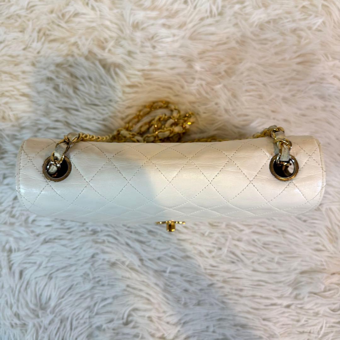 美品✨シャネル ショルダーバッグ マトラッセ ホワイト ターンロック チェーン 美品✨シャネル ショルダーバッグ マトラッセ ホワイト ターンロック チェーン