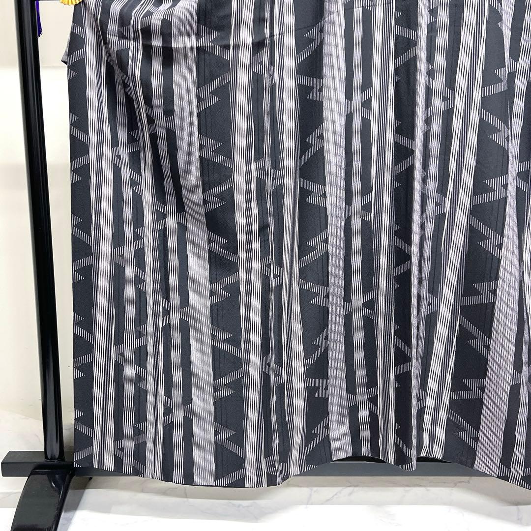 小紋 松皮菱 縦縞 変わり縞 幾何学 黒地 お洒落 着物 035k 小紋 松皮菱 縦縞 変わり縞 幾何学 黒地 お洒落 着物 035k