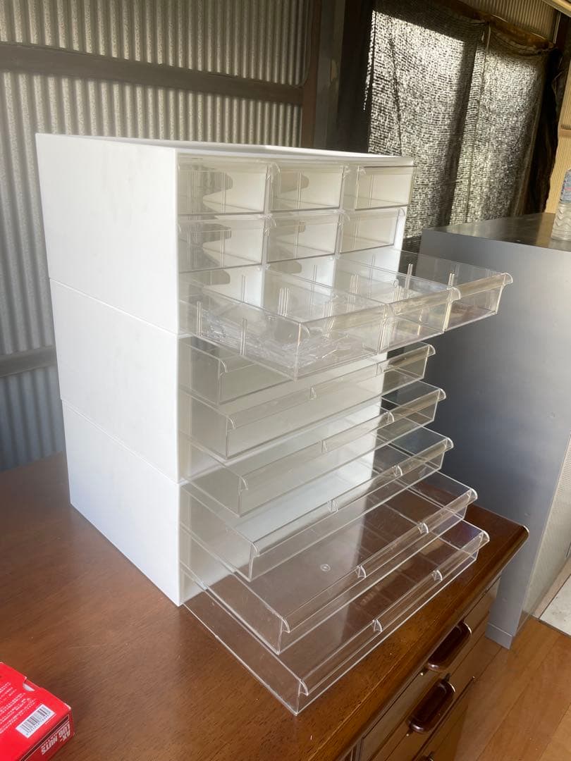 スチールラックと3段プラスチック引き出しセット目立った傷や汚れなし