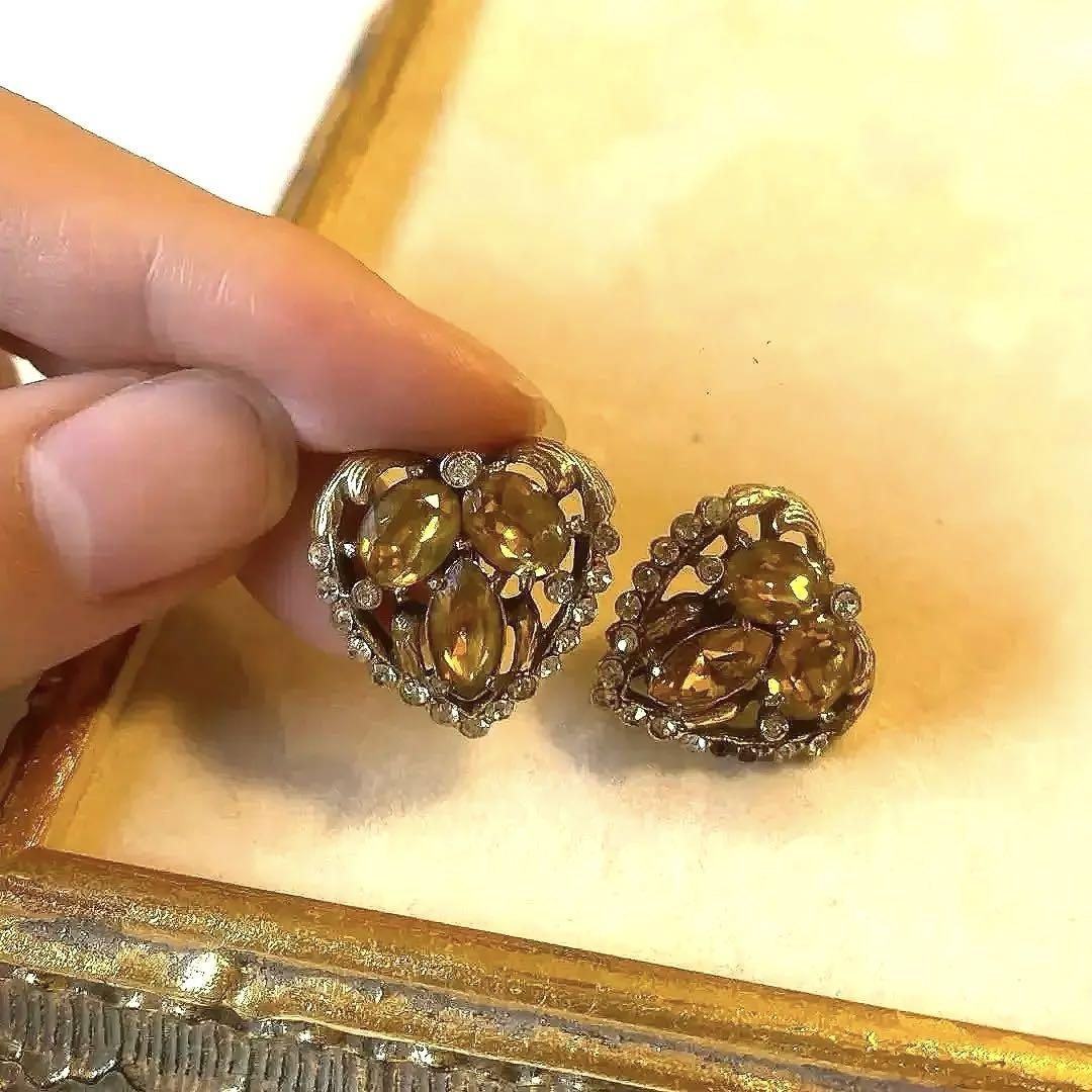 vintage brown stone heart motif earrings