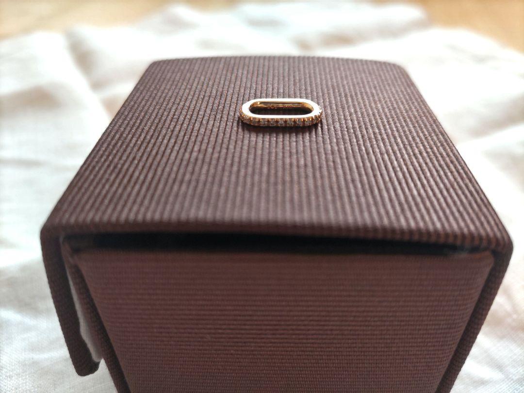 美品　ココシュニック　オーバル型チャーム