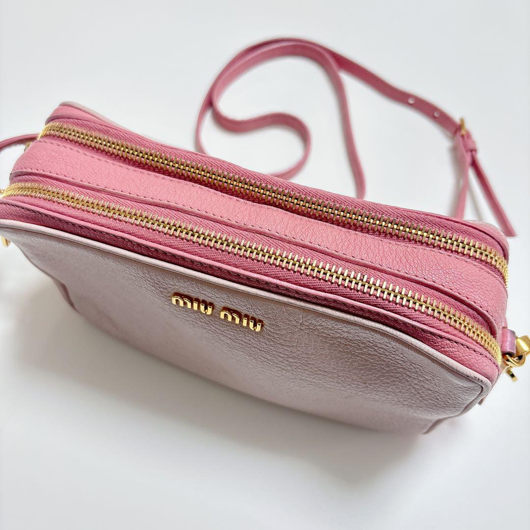 MIUMIU マドラス ショルダーバッグ ピンク