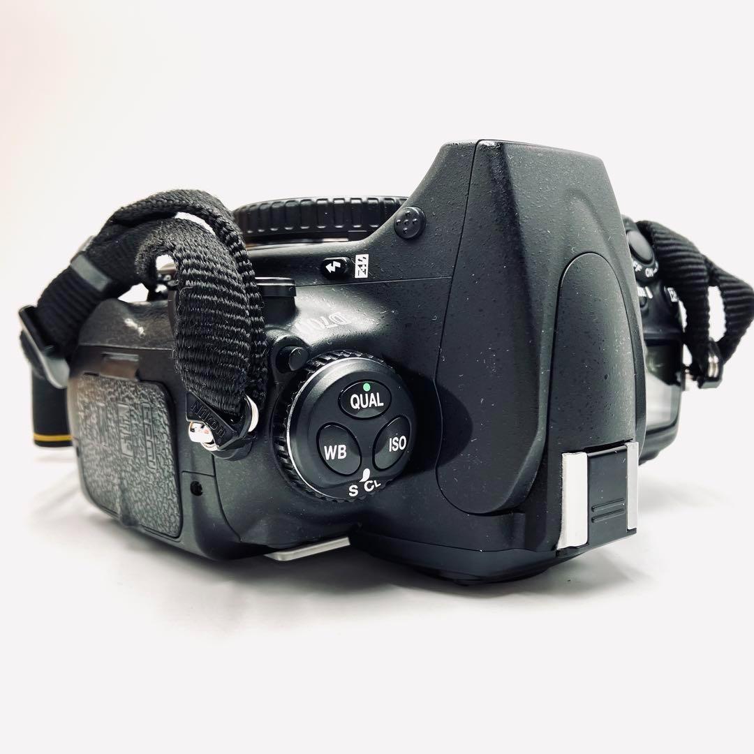 Nikon D700 ボディ　フルサイズ
