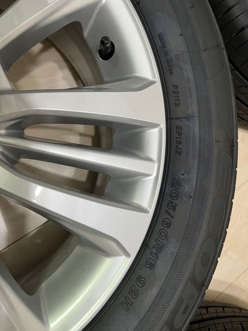 TOYOTAノア90ハイブリッドS-Z純正タイヤホイールセット新車外し4本セット