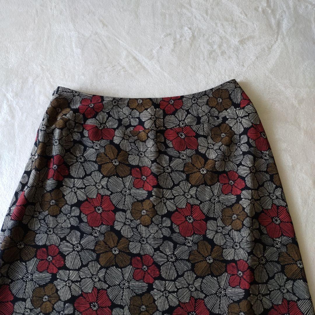 お1☆ 新品タグ付き LAURA ASHLEY スカート UK12 グレー 花柄 お1☆ 新品タグ付き LAURA ASHLEY スカート UK12 グレー 花柄