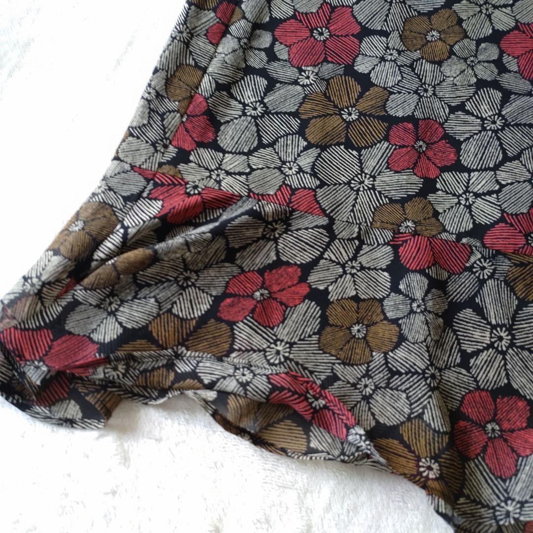 お1☆ 新品タグ付き LAURA ASHLEY スカート UK12 グレー 花柄 お1☆ 新品タグ付き LAURA ASHLEY スカート UK12 グレー 花柄