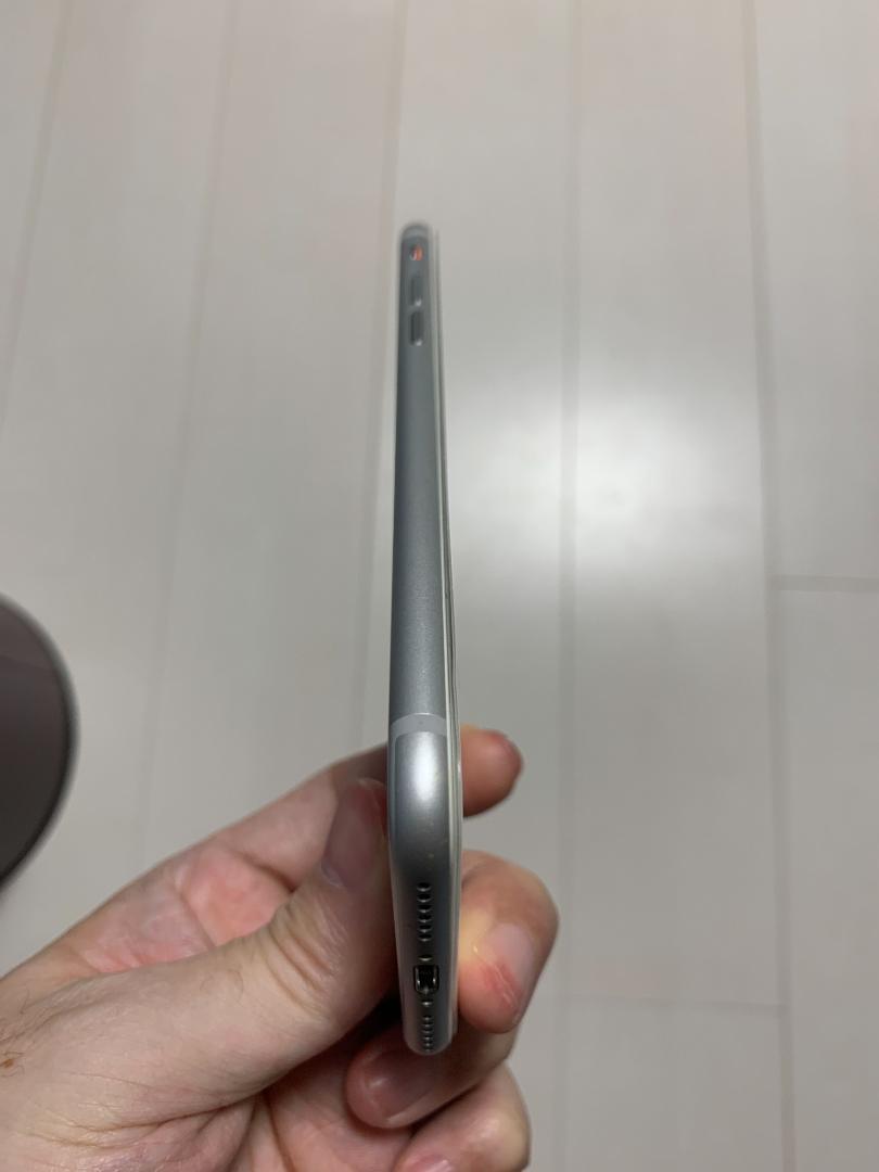 Apple iPhone 7 SIMフリー 128GB シルバー