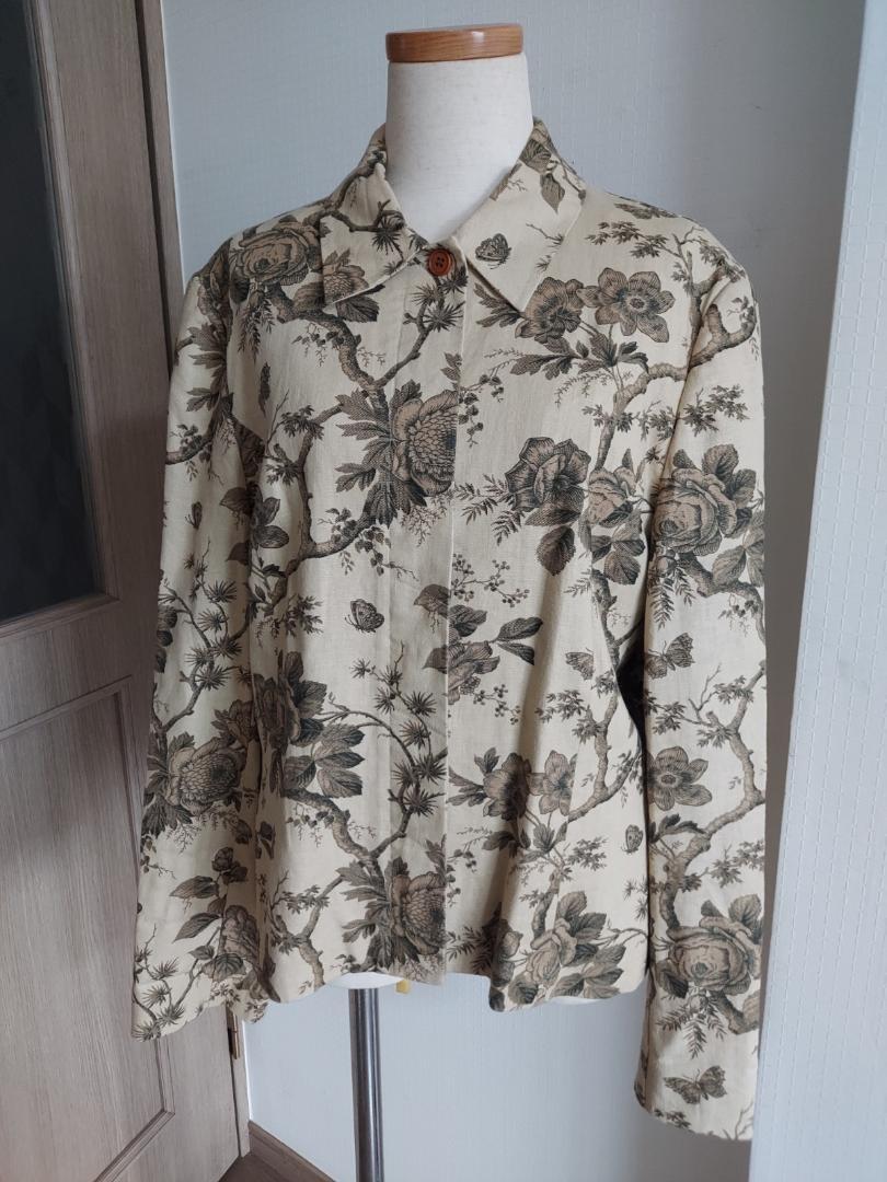 人気第1位 ローラアシュレイ Laura Ashley 秋冬 総柄 ジャケット 11号
