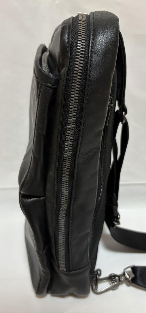 LUGGAGE LABEL 吉田カバン エレメント スリングショルダーバッグ