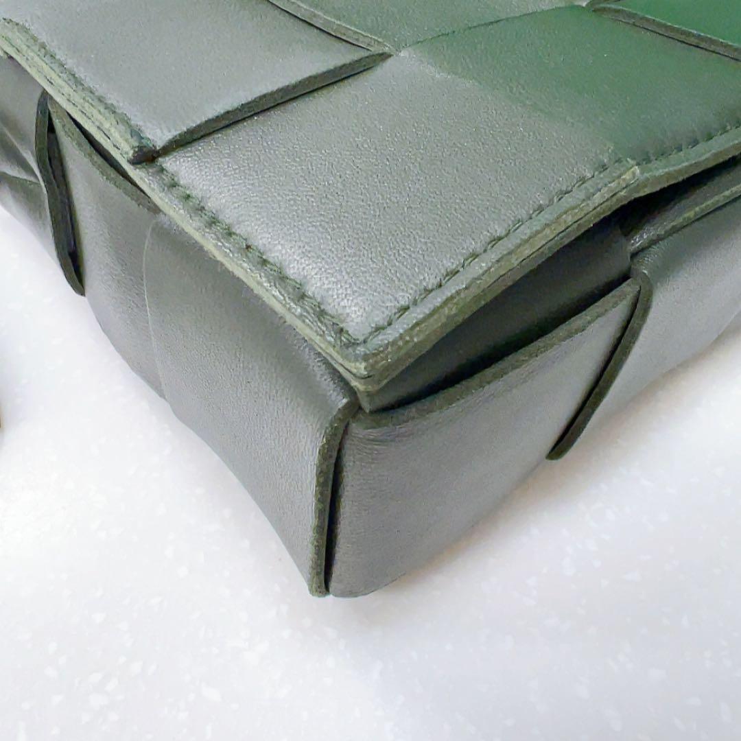 ボッテガべネタ　カセット　ほぼ新品　ショルダーバッグ　イントレチャート