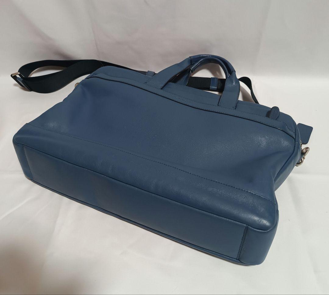 お値下げ！COACH ネイビー ビジネスバッグ 定価12万円です。 お値下げ！COACH ネイビー ビジネスバッグ 定価12万円です
