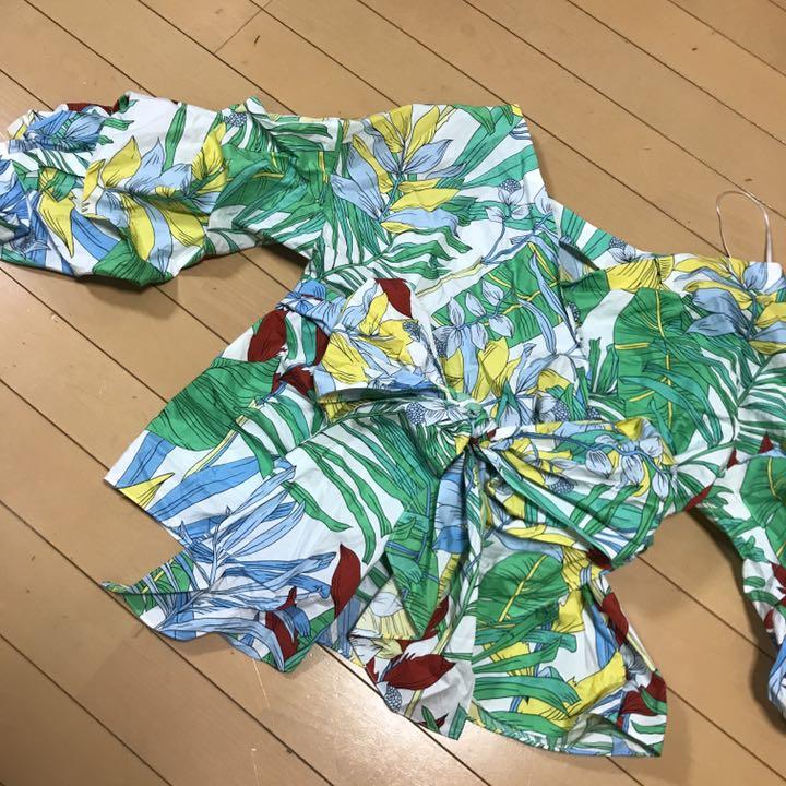 新品 ザラ ZARA ◆ カシュクール 七分袖コットンブラウス ❣️ ボタニカル 新品 ザラ ZARA ◆ カシュクール 七分袖コットンブラウス ❣️ ボタニカル