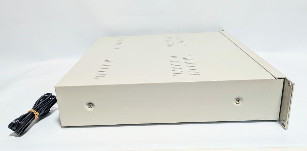 AKAI MIDI STEREO DIGITAL S2000 サンプラー