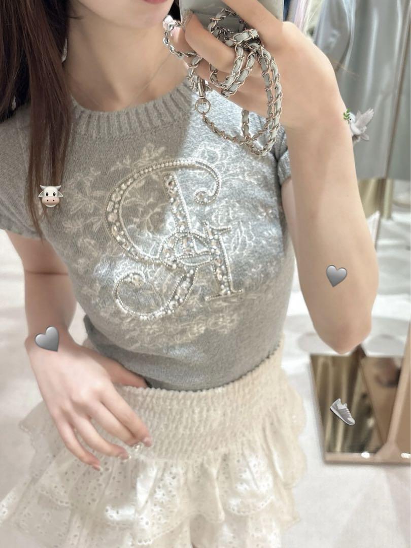 新品・未開封♡Darich♡DRビジューフラワーニットトップス　GRY