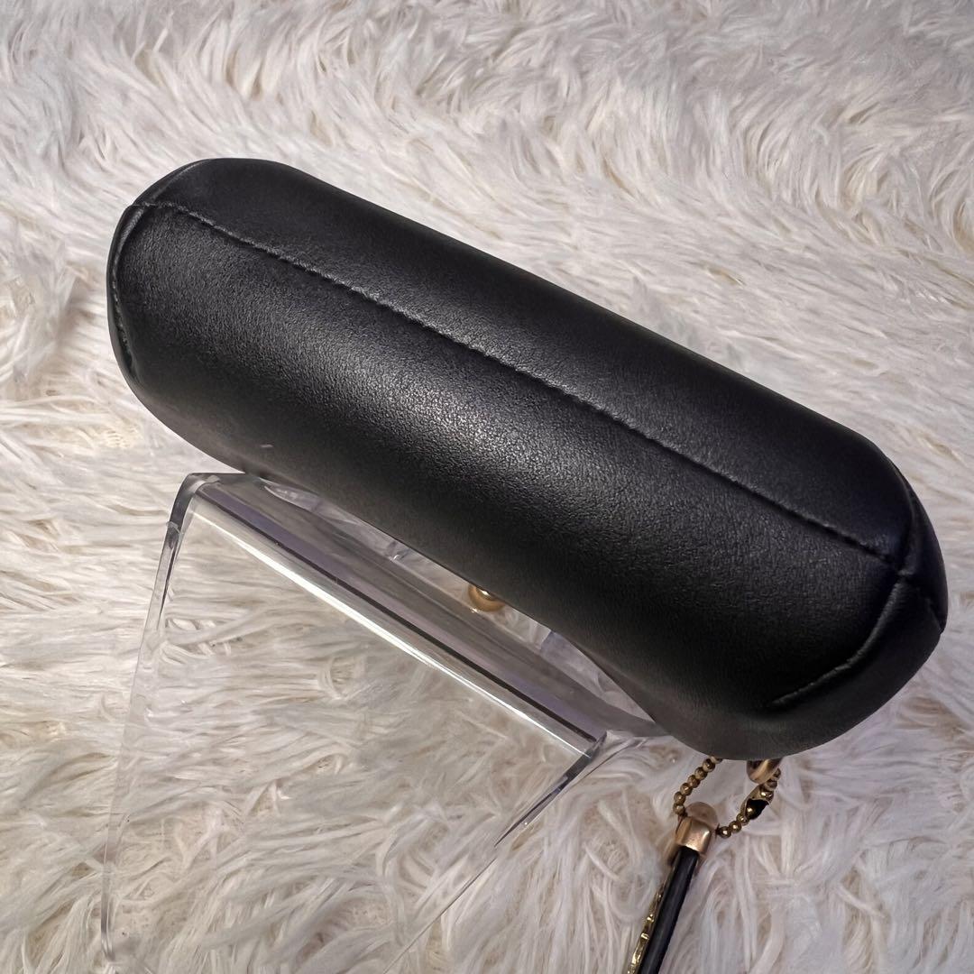 新品・未使用　※難あり　COACH キスロック コインケース　がま口財布　レザー