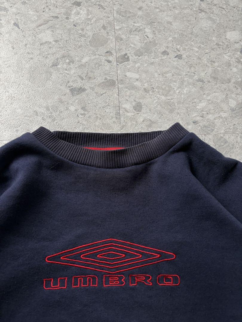 00s UMBRO アンブロ スウェット 刺繍 センターロゴ トレーナー 短丈