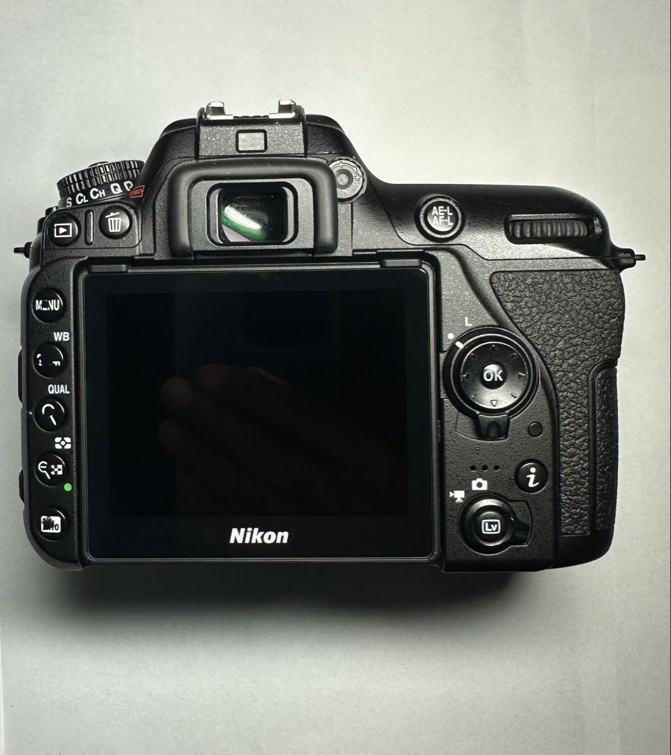 【6/16まで】Nikon D7500 一眼レフ カメラ 充電器・バッテリー付き