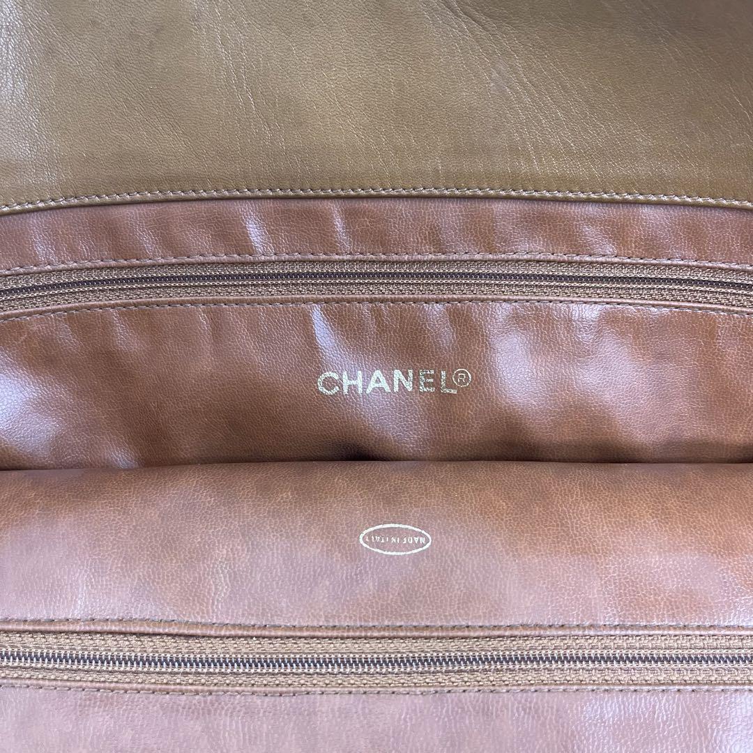 CHANEL ショルダーバッグ　マトラッセ　オールレザー  プラスチックチェーン