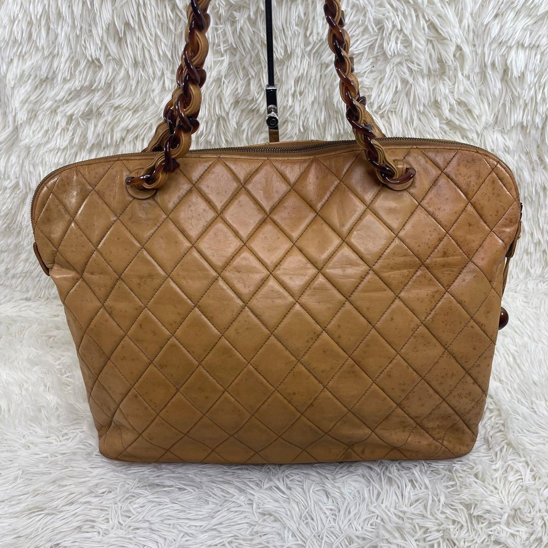 CHANEL ショルダーバッグ　マトラッセ　オールレザー  プラスチックチェーン