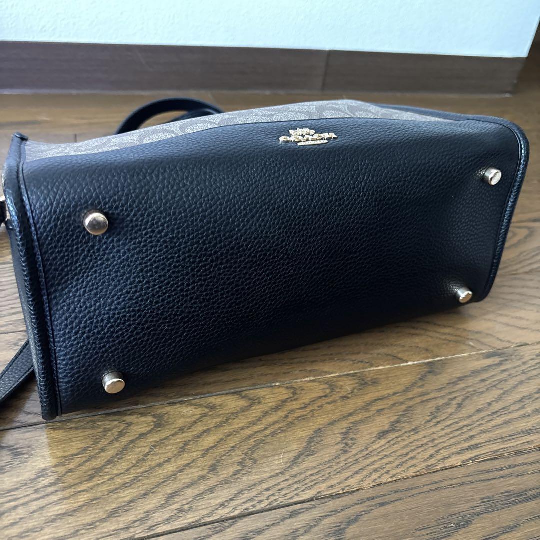 Coach ロゴパターン ハンドバッグ ベージュ - メルカリ
