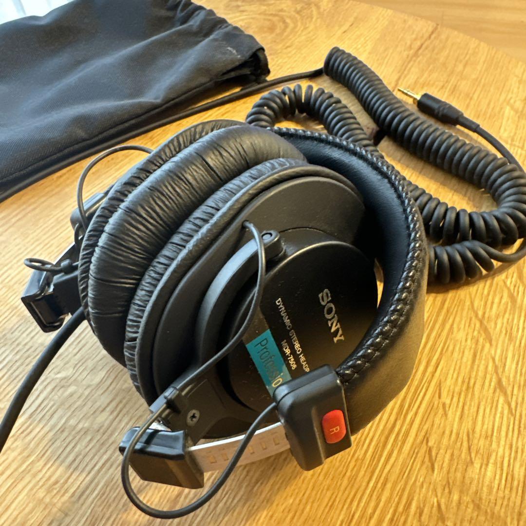 sony MDR-7506 ベッドフォン