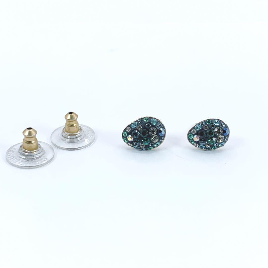 【極美品】SWAROVSKI　スワロフスキー　マルチカラー　ピアス　卵型　小さめ