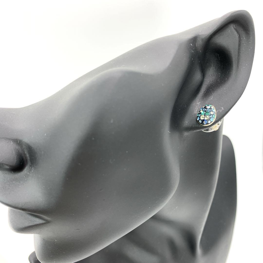 【極美品】SWAROVSKI　スワロフスキー　マルチカラー　ピアス　卵型　小さめ