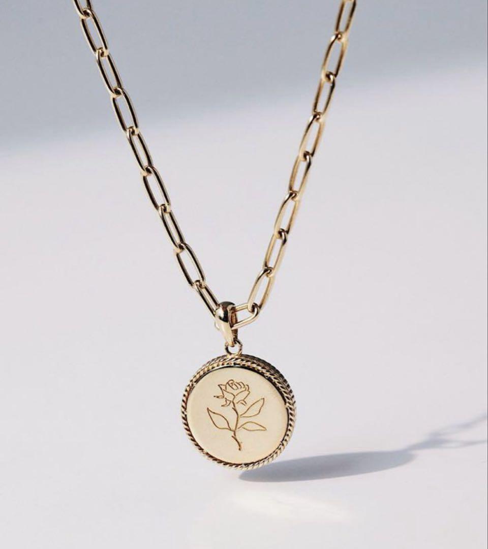 スモーキーブルーRose coin necklace-EMF - メルカリ