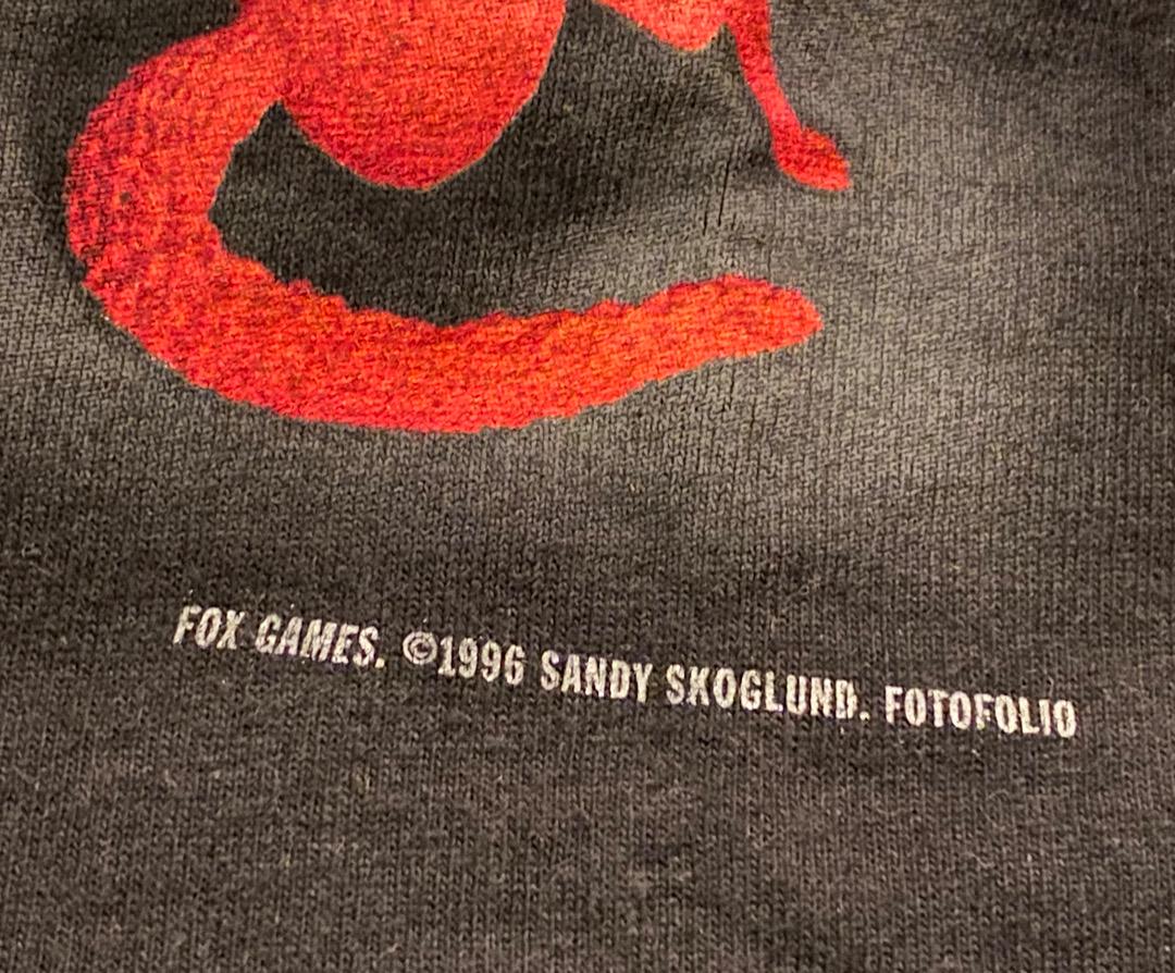 トップス 1996s Sandy Skoglund, Fox Games T-shirt