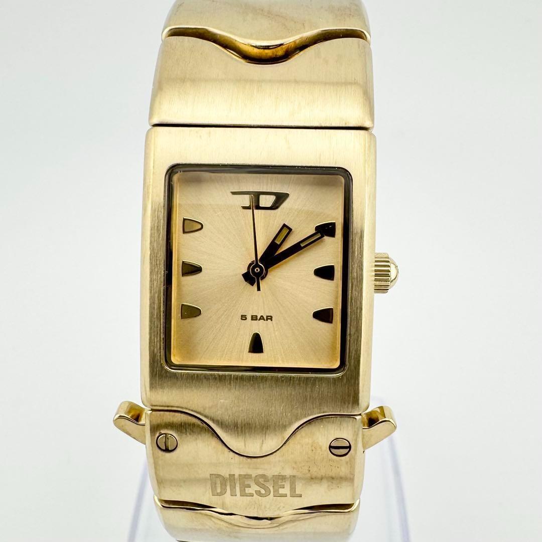状態良好品 ディーゼル CLOSER DZ2223 角型ゴールド メンズ腕時計