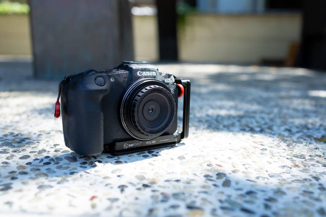 Canon EOS RP ボディ/ L型ブラケット付き