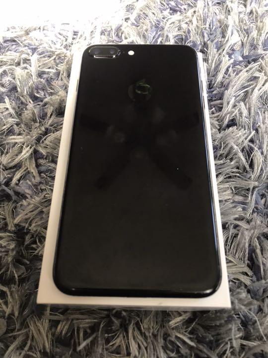 Refurbished Apple iPhone 7 Plus (Jet Black, 256Gb