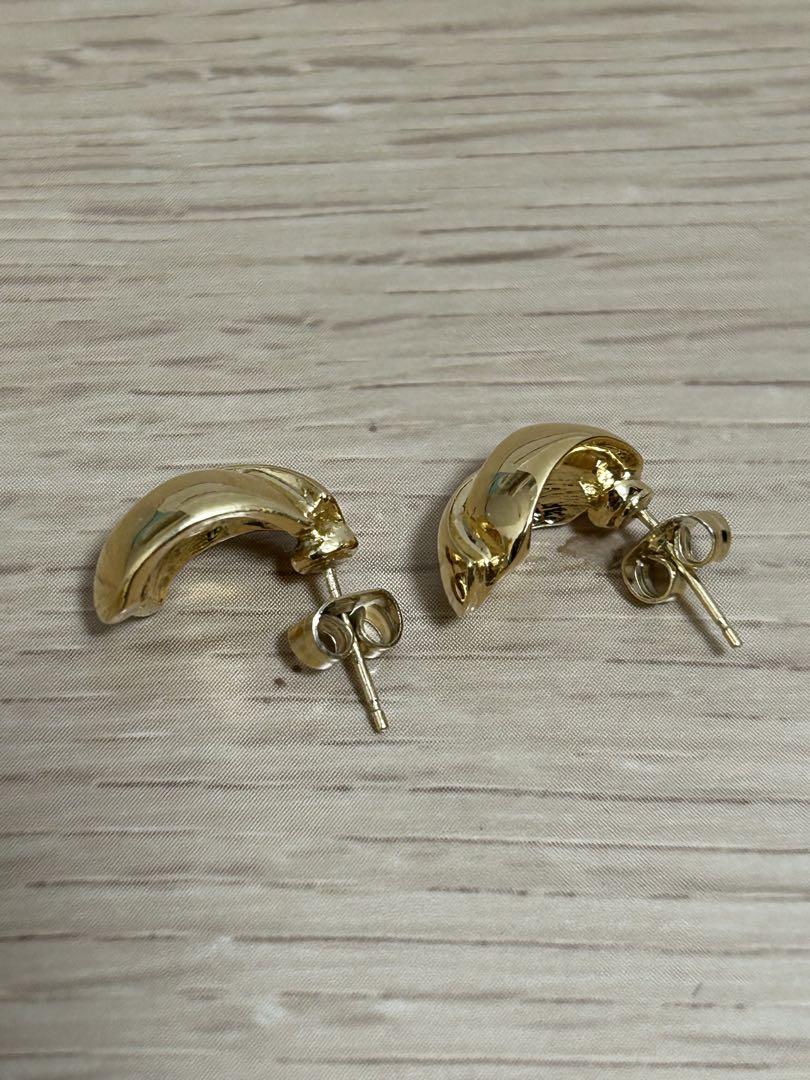 K18刻印ありピアス