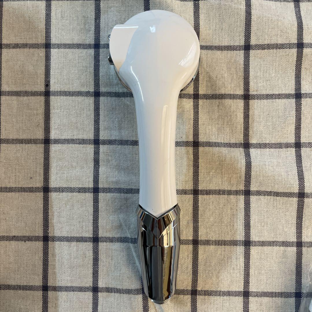 Femirais Plus ホワイトシャワーヘッド