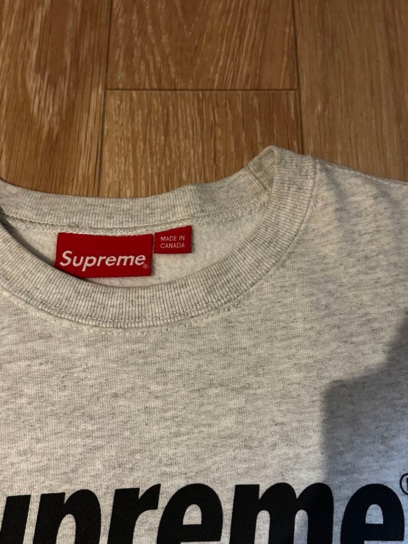 シュプリーム　トレーナー　グレー　ロゴ　メンズ　スエット　Sサイズ