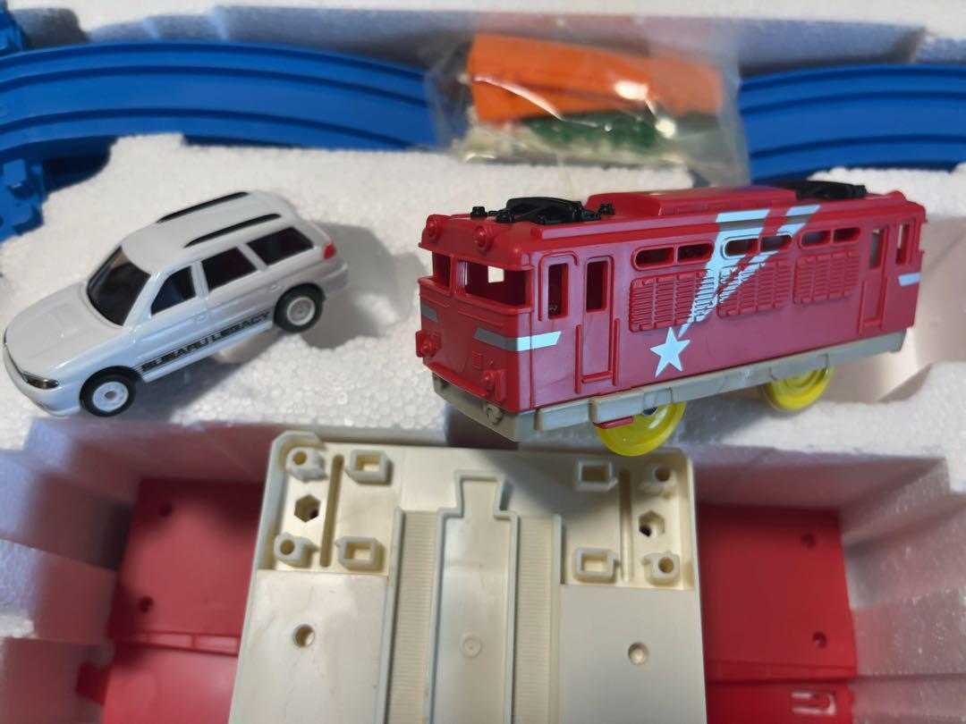新品未使用品】モータートミカ トミカプラレールワールド 高架橋 新品未使用品】モータートミカ トミカプラレールワールド 高架橋