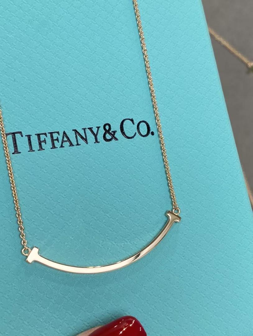 週末限定ンセール Tiffany & Co. ゴールドバーネックレス - メルカリ アクセサリー