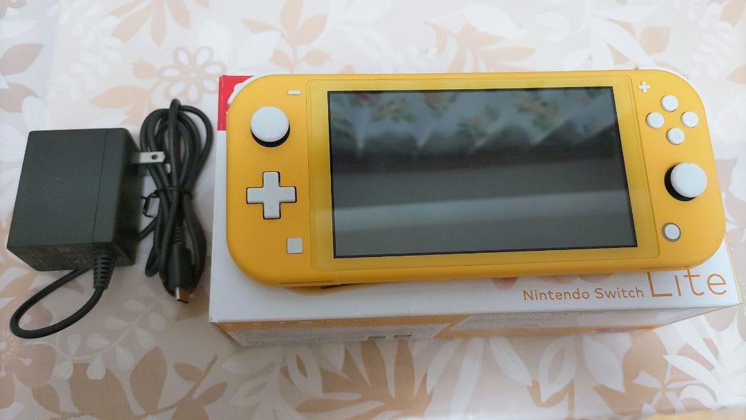 ニンテンドースイッチライト　イエロー