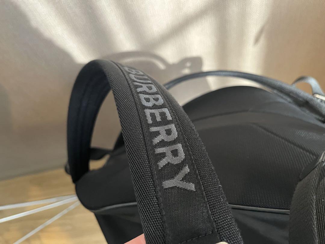 す*け様 BURBERRY バックパック