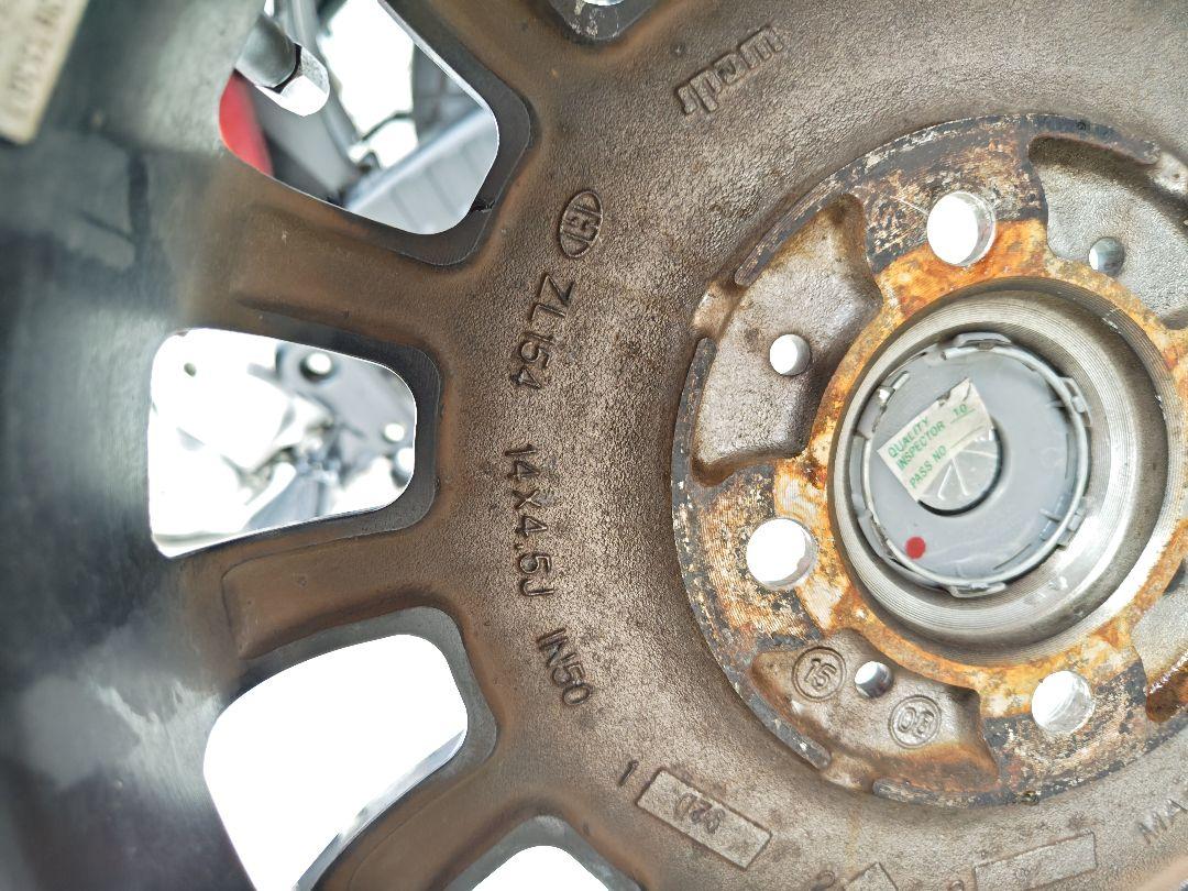 14×4/5J PCD100 155/65R14 難あり