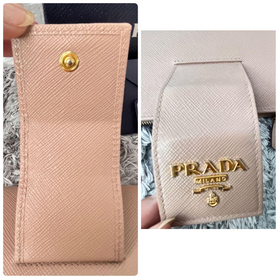 PRADA✨大きめロゴ　折り財布　サフィアーノ　メタル　ベージュ　レディース