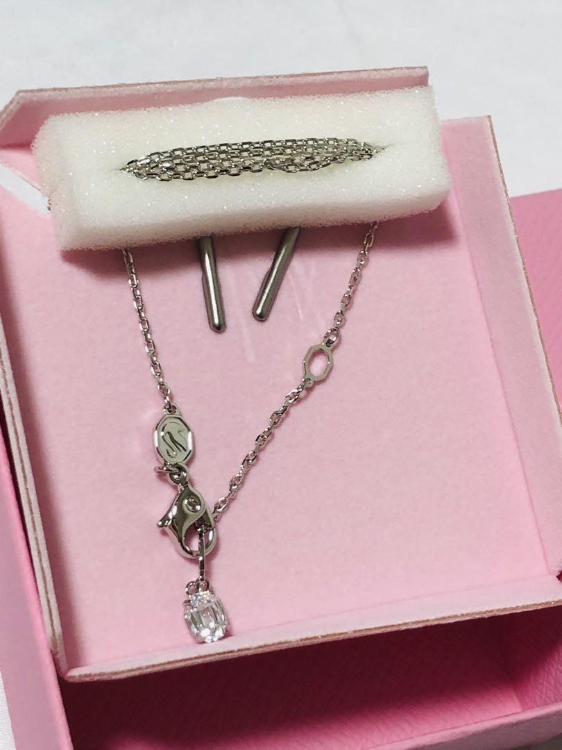 新品 スワロフスキー Swarovski Hyperbola ペンダント