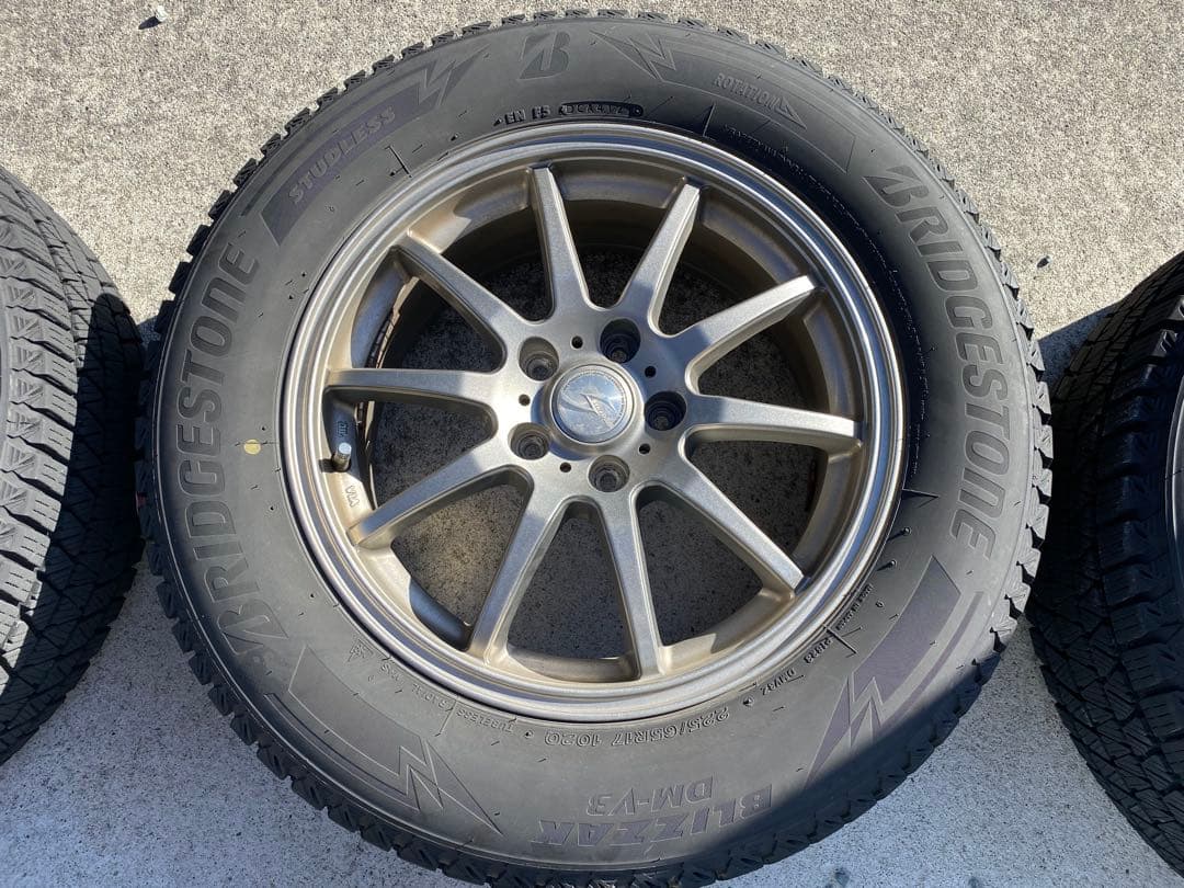③ブリヂストン DM-V3 225/65R17 スタッドレス