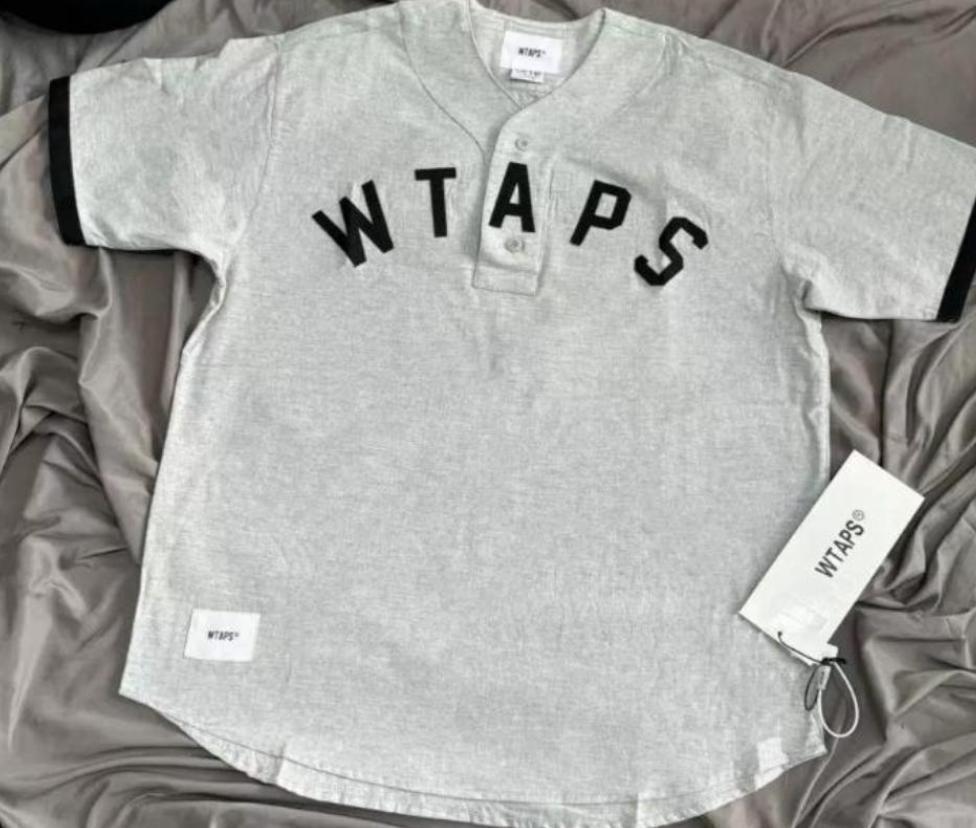 WTAPS グレー Tシャツ ヘンリーネック 美品 WTAPS グレー Tシャツ ヘンリーネック - メルカリ