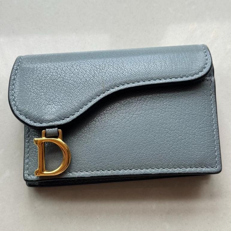 DIOR グレー　折り財布 DIOR グレー 折り財布 - メルカリ