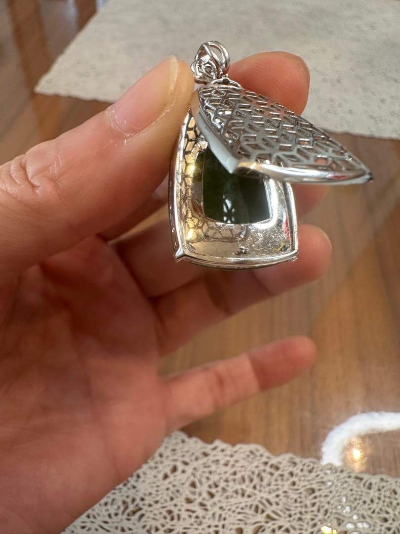 天然　翡翠A貨　ミャンマー産　本翡翠　グリーン　ペンダント　ネックレス　天然保証
