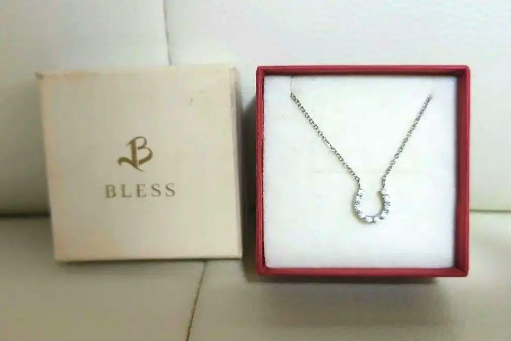 BLESS ホースシュー型 ネックレス