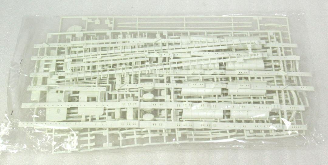 グンゼ産業 RMS ルシタニア号 1/350スケール デラックスモデル 未組立品
