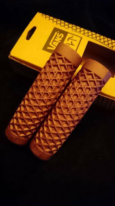 【新品】VANS cult バイク インチ グリップ ドラッグスター ハーレー
