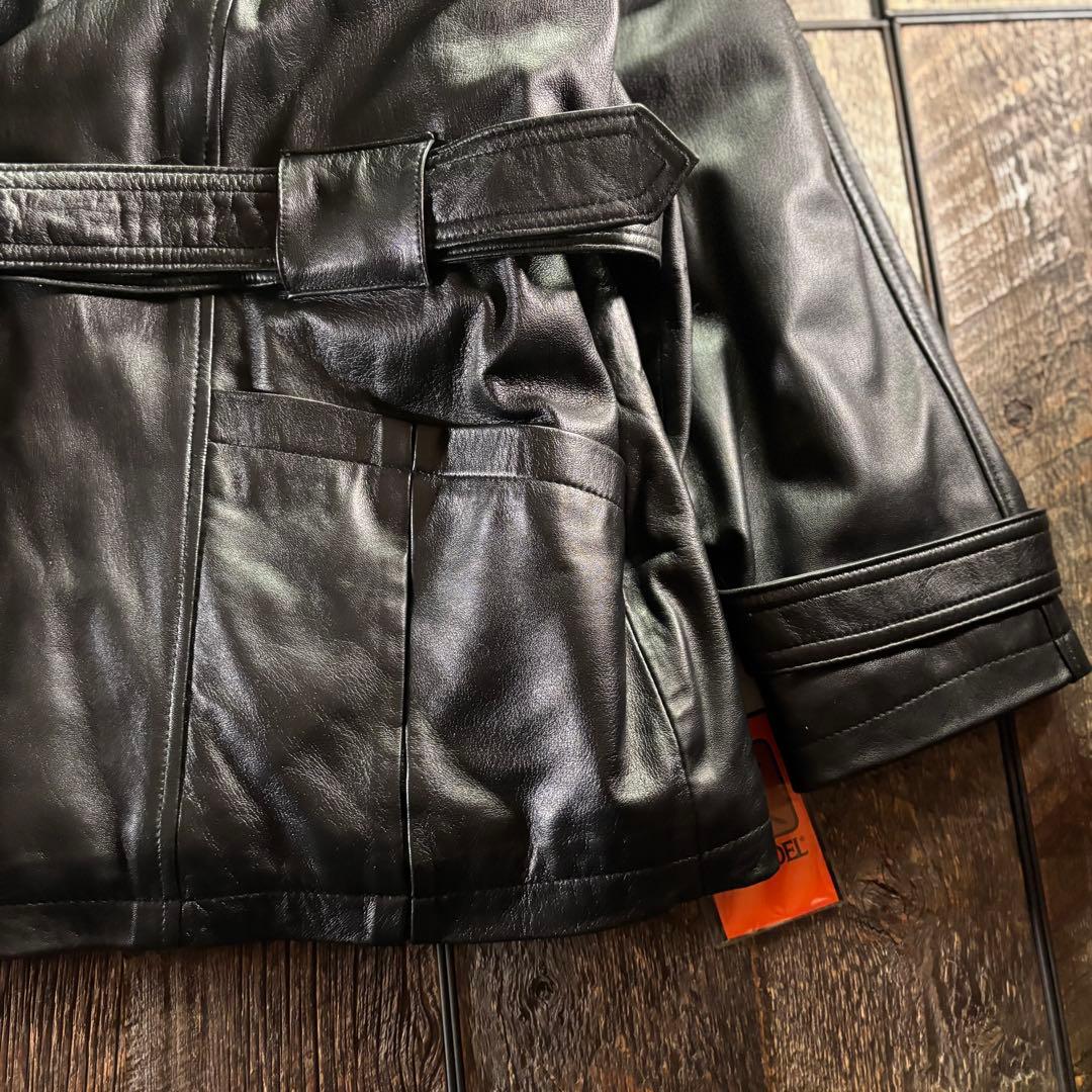 古着 本革 ラムレザー カーコート ダブル ベルト付き ブラック ムートン襟 M 古着 本革 ラムレザー カーコート ダブル ベルト付き ブラック ムートン襟 M